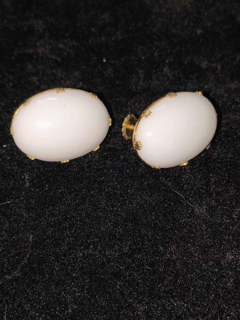 Vintage Corocraft Milk Glass Cabochon Earrings – 1950s Screw‑Back Clip Hybrid